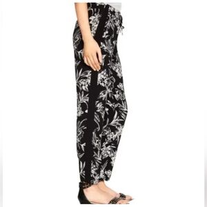 (SOLD) White House Black Market Floral Straight Leg Ankle Pants Joggers